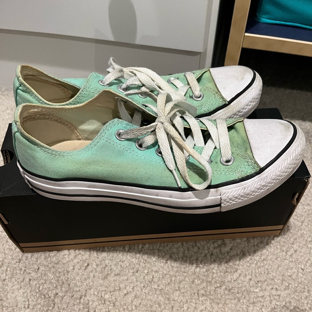 converse - Picture 2 of 4